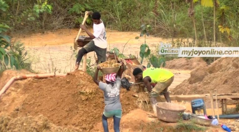 Galamsey: Organised labour threatens strike if gov’t doesn’t act by end of September